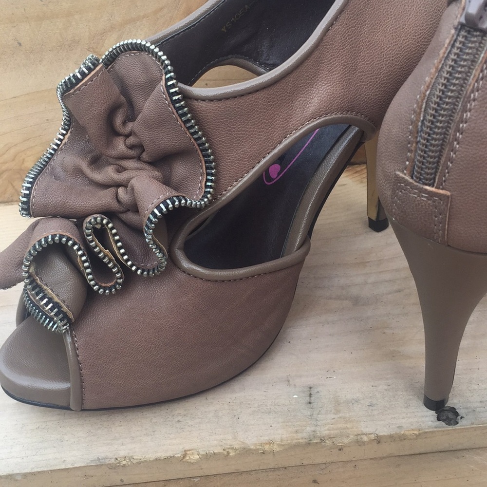 Hadari Genuine Leather Shoes - Picture 2 of 6